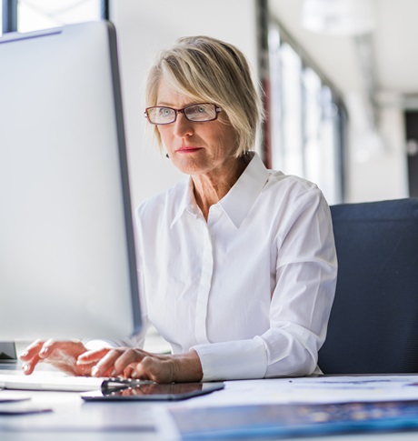 Sekretær som skriver 